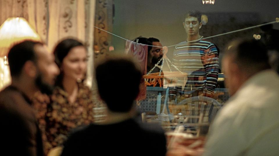 Jamal (Arian Kashef) forsøger - indtil videre uden held - at slippe væk fra sin dominerende og brutale storebror. <i>Jason Alami/DR</i>