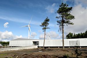 Kæmpe vindmøller fascinerer: Besøgscenter skal gøres bedre