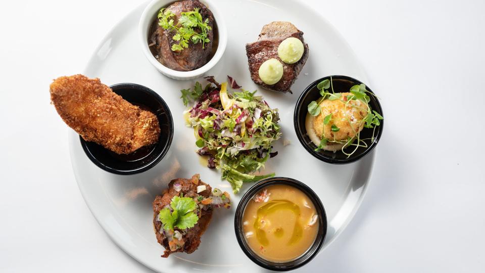 Seks tapas smukt anrettet af folkene på Pingvin. Foto: Claus Søndberg