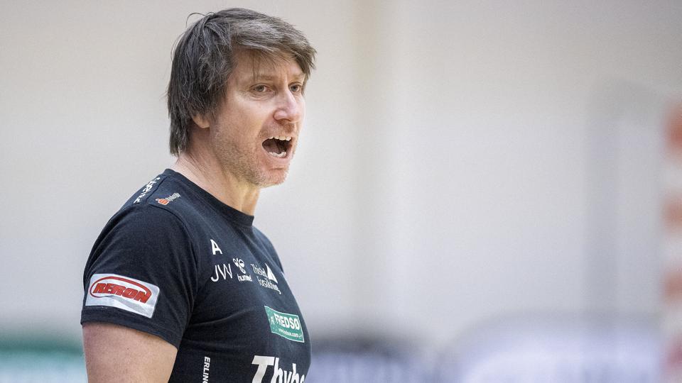 Cheftræner Jonas Wille havde kun ros til sine spillere efter det stærke comeback mod Århus Håndbold. Arkivfoto: Lars Pauli <i>Foto: Lars Pauli</i>