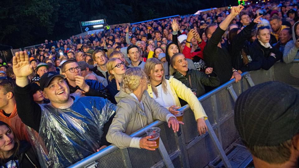 Et glimt fra den seneste Nibe Festival i 2019, hvor rapperen L.O.C. fyldte pladsen foran den store scene i Skalskoven. Arkivfoto: Martin Damgård