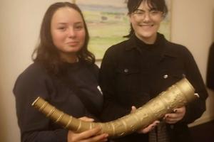 Lettet efterskole: Stjålne guldhorn fundet - det ene blev sejlet ud af landet