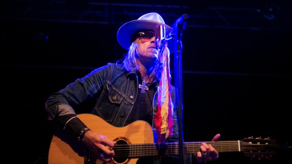 Det blev betragtet som djævlens værk i hans indremissionske familie, da David Eugene Edwards som barn lod sig drage af ikke kristen folk og rockmusik og siden hen turnerede for ikke troende. Foto: Krzysztof Wieczorek