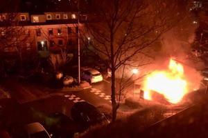Mistænkelig brand: Tre biler ødelagt