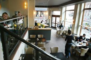 Vilde planer får ejer til at sælge kendt Aalborg café: - Kald mig gal eller genial