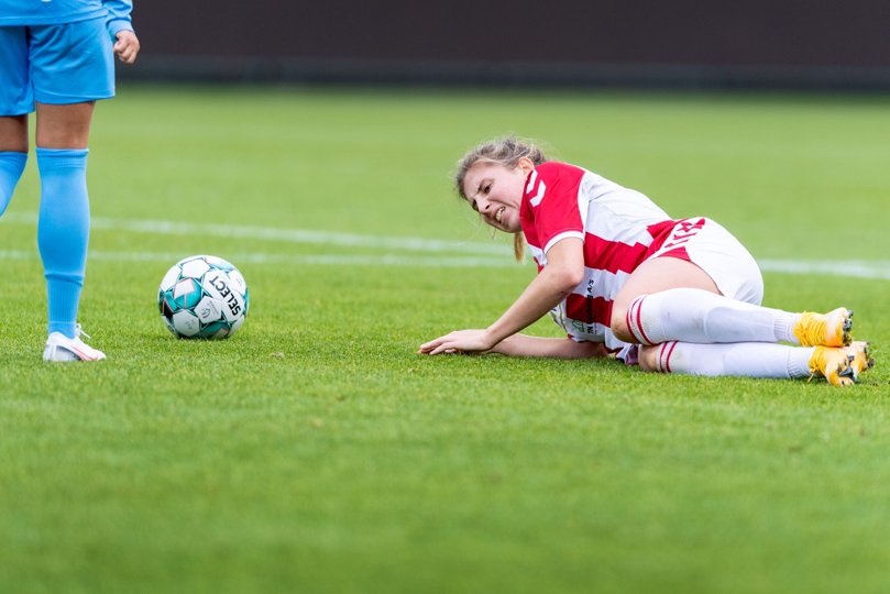AaB’s fodboldkvinder skal håbe på hjælp for at blive reddet. Arkivfoto: Torben Hansen
