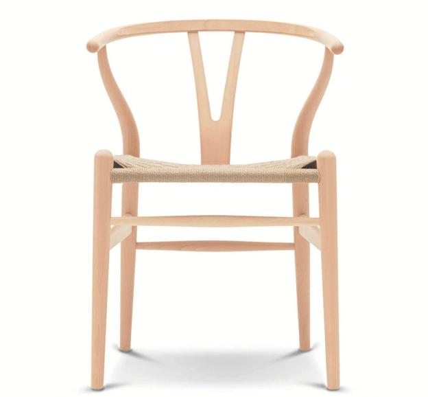 En Wegner Y-stol koster i dag cirka 3500 kroner