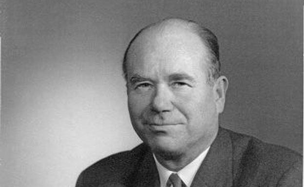 Aage V. Jensen blev født ved Nibe og uddannede sig som tømrer. Han blev efterfølgende storentreprenør og Danmarks rigeste inden for byggebranchen. Hans formue blev placeret i fonde, blandt andet Aage V. Jensens Naturfond, der ejer 31 naturområder i Danmark - hvor af flere er i Nordjylland. Arkivfoto.