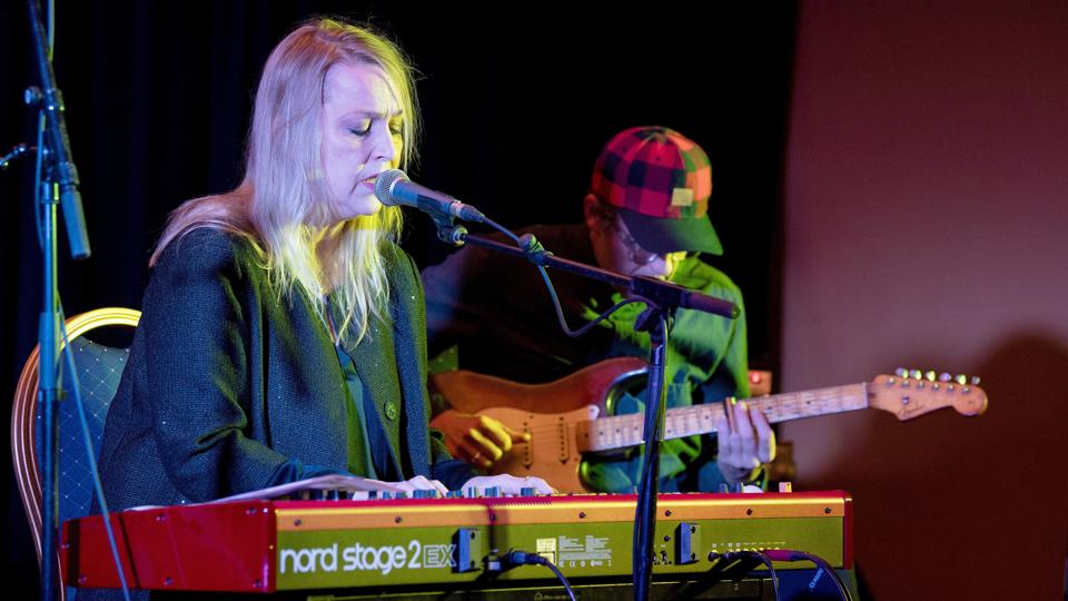 Laura Illeborg er blevet mere visesanger end popsanger på sine ældre dage. Foto: Bente Poder
