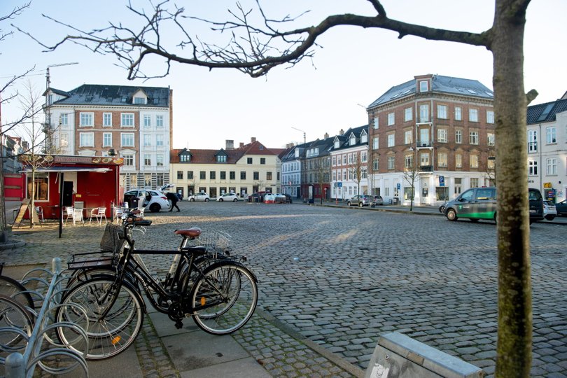Nu sker der endelig noget på central plads, hvor en omdannelse har været mange år undervejs. Foto: Bente Poder