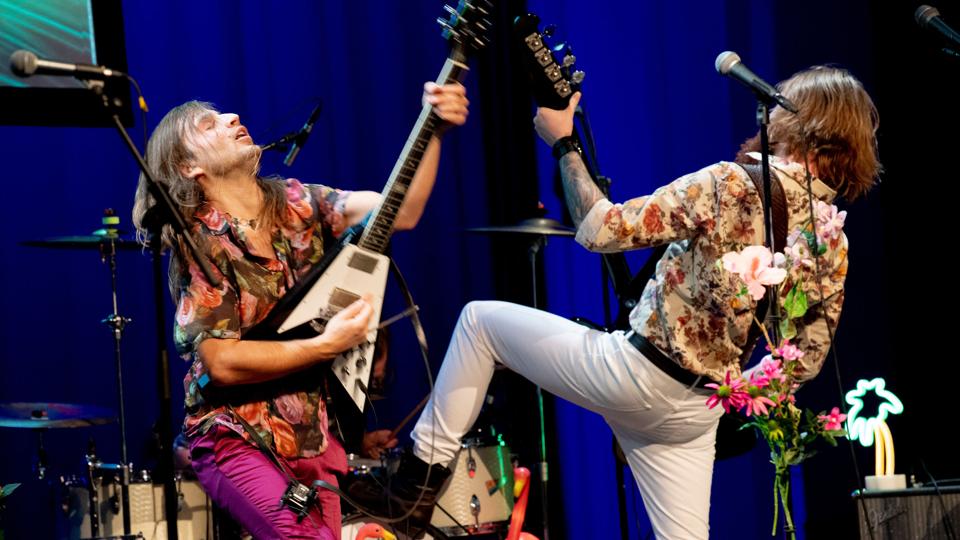 The Florines gav den fuld gas på scenen. De har lært at styre deres show mere i forløbet hos Lydkanten. Foto: Kim Dahl Hansen <i>Kim Dahl Hansen</i>