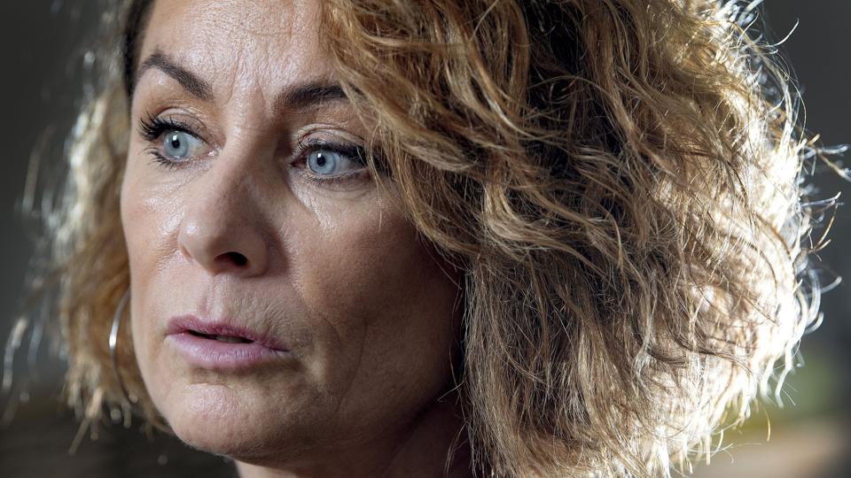 50-årige Rikke er ganske klar over, at hun ikke selv får de børn, som hun så gerne ville have haft. Så meget desto mere betyder det noget for hende at kunne give sine værdier videre til andre børn og unge. Foto: Lars Pauli <i>Foto: Lars Pauli</i>