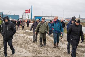 Lystfiskeres drøm gik i opfyldelse: Ny mole indviet i Frederikshavn - se hvem der var ude med snøren