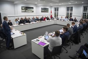 Efter krav fra byrådsmedlemmer: Byrådsmøde flyttes til Brønderslev Hallerne