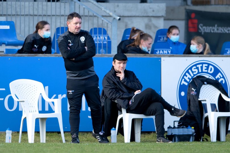 Den optur, FC Thy-Thisted Q red på store bededag, var drevet væk i lørdagens kamp på udebane mod Kolding Q. Her kunne thyboerne glemme alt om fest, farver og regnende guldkonfetti. Arkivfoto: Torben Hansen