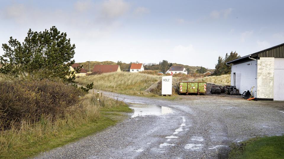 250 kvadratmeter tidligere oplagsplads bag ejendommen Sømærkevej 24 er ikke beskyttet natur, mener teknisk udvalg. Foto: Peter Mørk