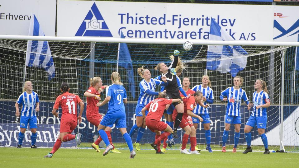 Det blev desværre ikke til en pokal til FC Thy-Thisted Q's kvinder, der må lade sig nøjes med en sølvmedalje i Sydbank KvindePokalen. Foto: Peter Mørk <i>Peter Mørk</i>