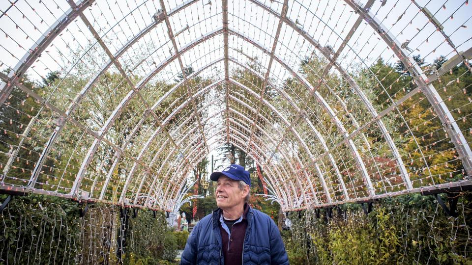 Direktør John Andersen ser frem til at kunne åbne Magisk Jul på søndag, trods nye coronaregler.Foto: Martin Damgård