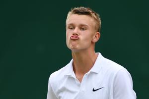 Holger Rune taber i double og er helt ude af Wimbledon