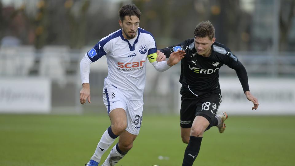 Alexander Juel Andersen - i hvidt - er rykket til Odense. Arkivfoto: Bente Poder