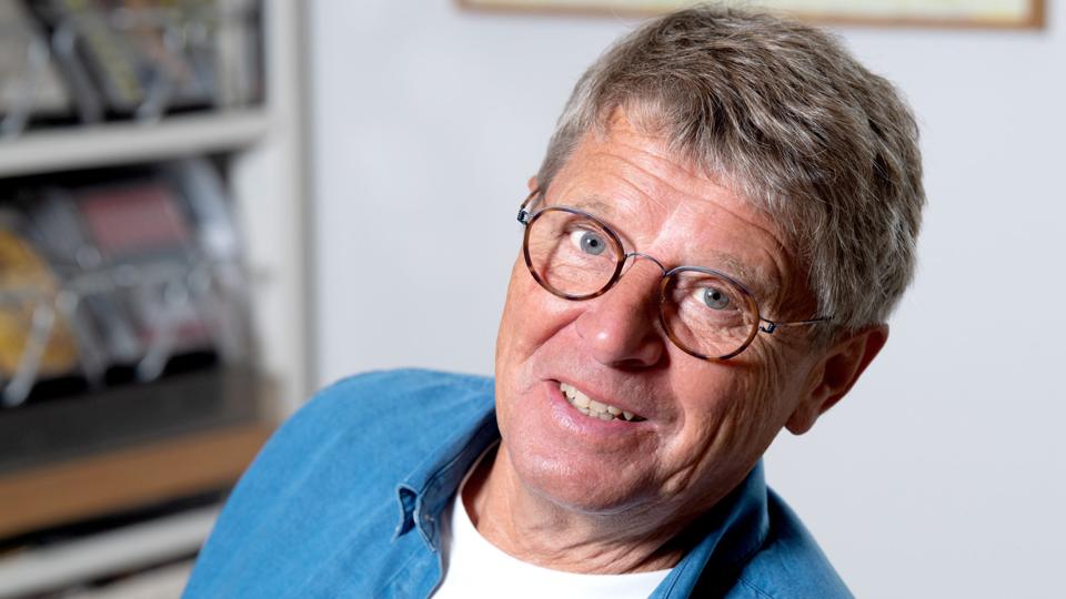 Peter Sørensen bor i Skagen og bruger cirka 25 timer om ugen på at læse kommunale dagsordener. Foto: Henrik Louis Simonsen