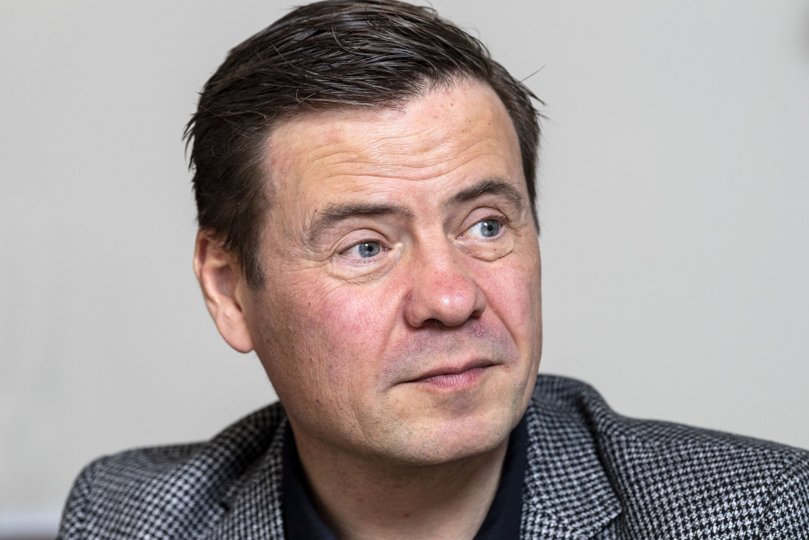 Borgmester Thomas Kastrup-Larsen ser er tæt sammenhæng mellem stigningen i antallet af studerende på Aalborg Universitet og byens udvikling - og ærgrer sig derfor over, at regeringen vil skære antallet ned. Foto: Peter Broen <i>Foto: Peter Broen</i>