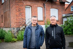 Beboere er trætte af faldefærdigt hus i Aalborgs vestby: - Det ligner jo noget, der er løgn