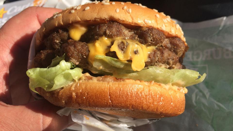 The Big Carl. En fin burger, især til prisen. Men den efterlader ikke det store indtryk. Foto: Jakob Frey