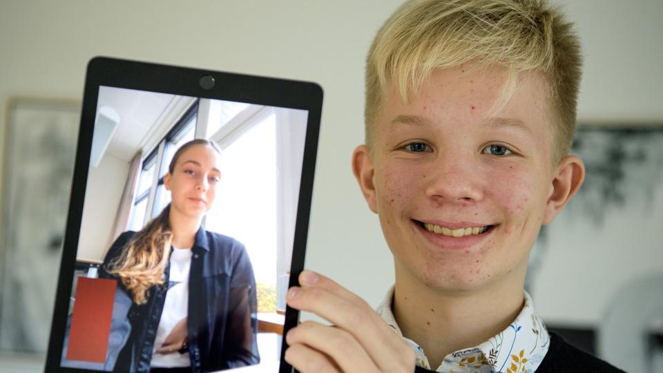 Kristian Lauridsen fra Thisted er sammen med sin dansepartner Victoria Hestbek fra Herning udtaget til talenttruppen under Danmarks Sportsdanserforbund. Victoria Hestbek var med fra Herning på iPad'en, da NORDJYSKES fotograf var forbi. Foto: Bo Lehm