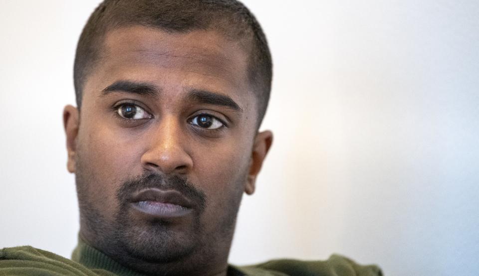 Det var ikke skrevet i kortene, at nordjyske Brian Siva med srilankanske rødder skulle blive en anerkendt musiker, men med ydmyghed og talent kommer man langt. Foto Martél Andersen <i>Foto: Martél Andersen</i>