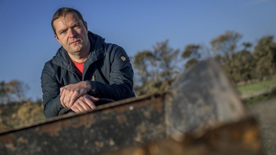 Henrik Basso Sørensen blev 16. oktober testet positiv for corona - men har hele tiden kunnet passe sit arbejde på minkfarmen. Foto: Martin Damgård