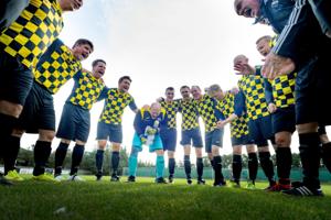 De har ikke spillet fodbold i mange år: Nu skulle de kæmpe for Vorupør igen