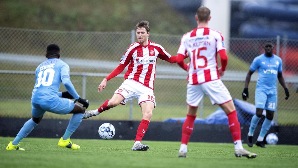 Magnus Christensen var med i første halvleg, da AaB onsdag spillede vinterens første testkamp. Foto: Lars Pauli <i>Foto: Lars Pauli</i>