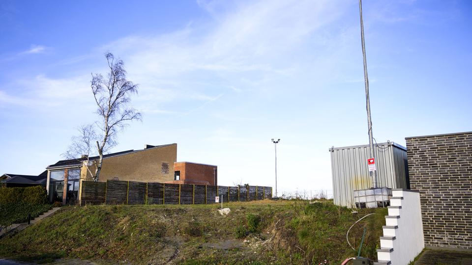 NORDJYSKE har tidligere beskæftiget sig med sagen fra Bundgårdsvej i Hasseris, som er gået helt i hårdknude. Men det har ikke forhindret et flertal i byrådet i at stemme for, at forslag til en ny lokalplan for området nu sendes i høring. Arkivfoto: Henrik Bo <i>Foto: Henrik Bo</i>