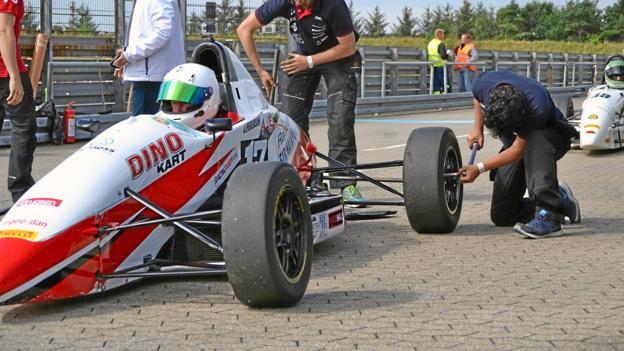 Christian Damm havde sit eget motorsportshold for studerende, der i 2016 vandt to priser i Formel Ford-serien på trods af et meget lavt budget. <i>Privatfoto</i>