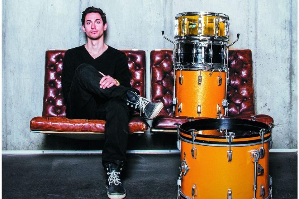 Stefan Pasborg er 45 år, fik sit første trommesæt af den danske jazzlegende Alex Riel, og betragtes som en markant musiker på den europæiske jazzscene. Foto: Stephen Freiheit