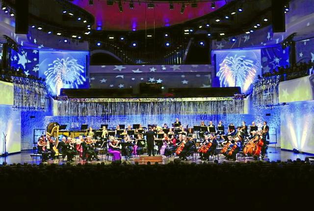 Nytårskoncerten i Arena Himmerland med Aalborg Symfoniorkester og udvalgte solister er en mangeårig hyggelig tradition for mange deltagere blandt publikum. Arkivfoto