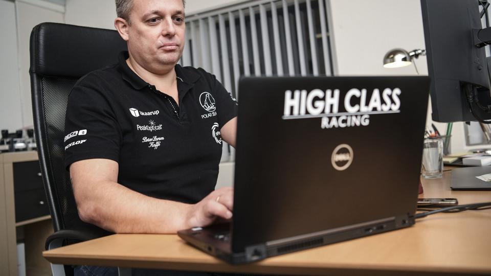Nikolaj Johansen er teammanager for High Class Racing, der har sit forretningshovedkvarter i Vodskov - men sportsligt er baseret i Barcelona. Foto: Claus Søndberg <i>Foto: Claus Søndberg</i>