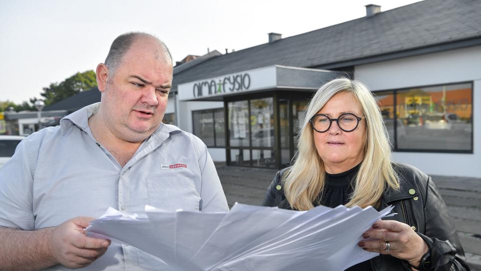 Jesper Feldgaaard har i Min Købmand på Nr. Uttrup Torv samlet over 1000 underskrifter ind mod forslaget.