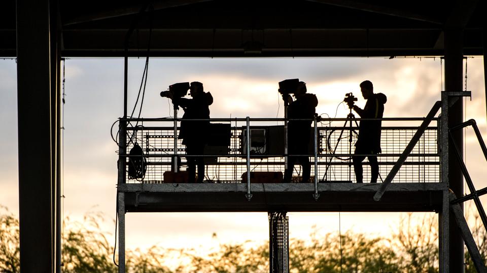 Det er dyrt at få lov til at transmittere fra sportsbegivenheder. Derfor hæves prisen på de store tv-pakker med sportskanaler. <i>Arkivfoto: Laura Guldhammer</i>