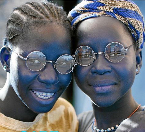 Husk de gamle briller, når du går til stemmeboksen - de kan hjælpe svagsynede i Afrika. 
