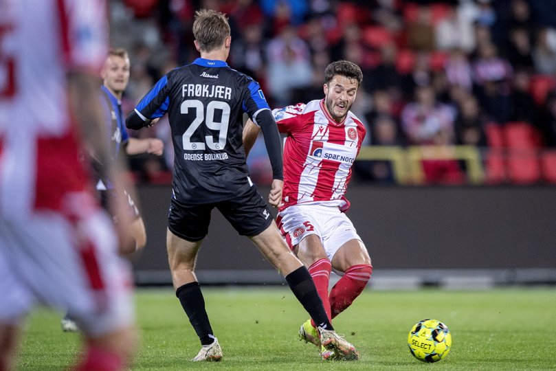 Daniel Granli har været i AaB’s startopstilling i samtlige sæsonens kampe - med undtagelse af hjemmekampen mod FC Midtjylland, hvor sygdom tvang nordmanden til at melde forfald. Foto: Lars Pauli <i>Foto: Lars Pauli</i>