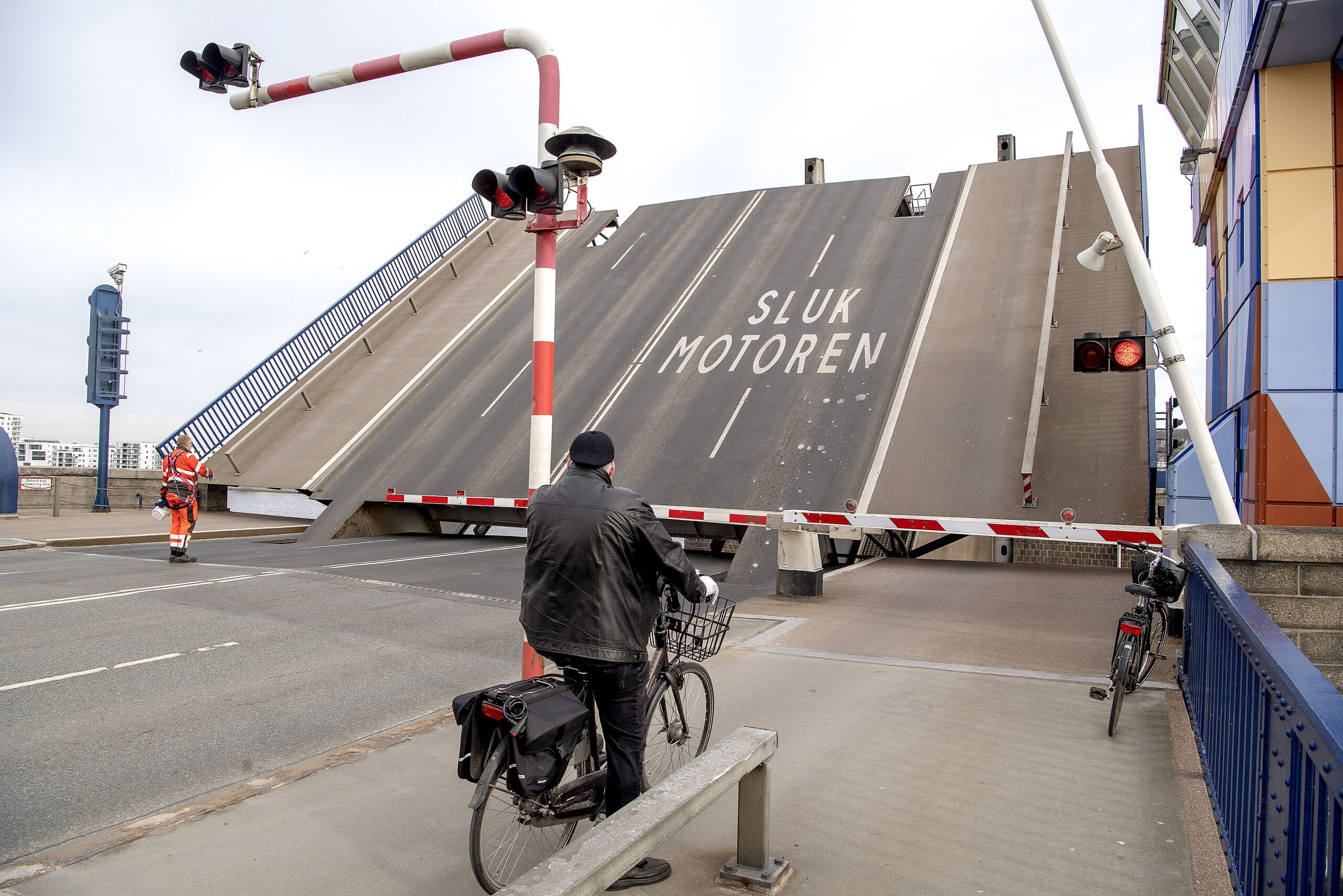 Nu sker det: Vigtigt arbejde i gang på Limfjordsbroen
