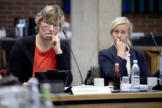 Næst efter Venstres spidskandidat Lone Sondrup (tv.) var debutanten Lina Hundebøll Jespersen den Venstre-kandidat, der fik flest stemmer i Region Nordjylland. Foto: Lars Pauli <i>Foto: Lars Pauli</i>
