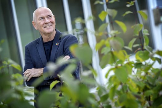 Peter Hansen blev enstemmigt valgt som Socialdemokraternes spidskandidat. Jeg er taknemlig for tilliden og opbakningen, fortæller han. <i>Foto: Lars Pauli</i>