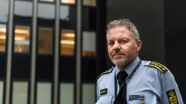 Claus Danø, politiinspektør ved Nordjyllands Politi og chef for politiets operative afdeling, bekræfter, at det bliver undersøgt, om en politihund gik for vidt, da en forsvundet 32-årig kvinde blev fundet. <i>Arkivfoto: Nicolas Cho Meier</i>