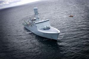 Inspektionsskib sejler i ring om russiske fregatter ud for Nordjylland