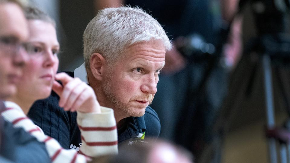 EH Aalborg-direktør, Henrik Skals, har stadig tiltro til cheftræner Peter Jagd. <i>Arkivfoto: Torben Hansen</i>