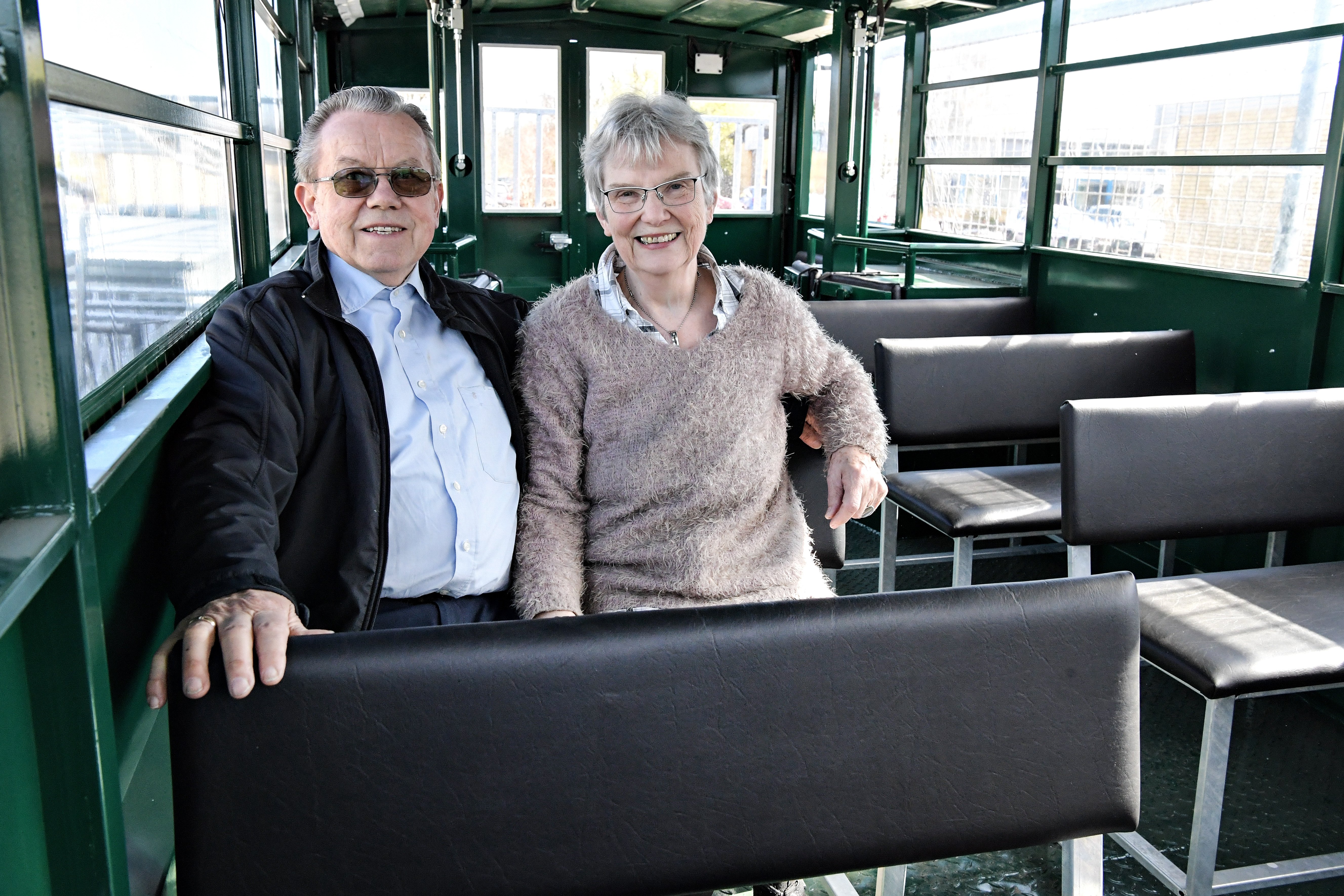 32 år er nok: Nu har 82-årige Christian og 79-årige Hedvig solgt livsværket
