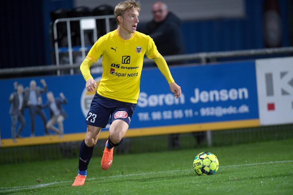 Frederik Elkær har forlænget kontrakten med Hobro IK frem til sommeren 2025. <i>Arkivfoto: Bente Poder</i>
